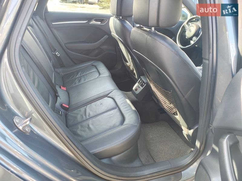 Седан Audi A3 2015 в Ровно