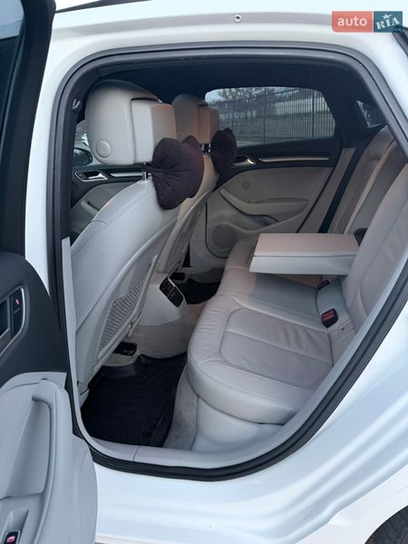 Седан Audi A3 2015 в Дніпрі