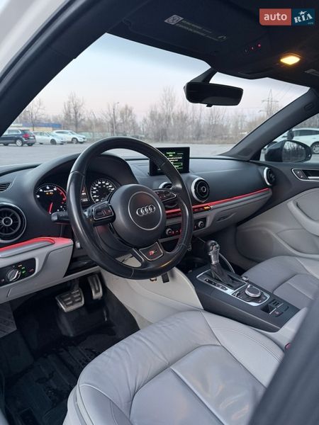 Седан Audi A3 2015 в Дніпрі