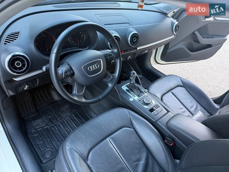 Хэтчбек Audi A3 2014 в Одессе