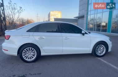 Седан Audi A3 2016 в Дніпрі