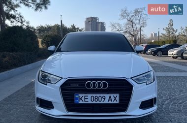 Седан Audi A3 2018 в Днепре