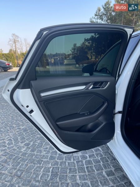 Седан Audi A3 2018 в Днепре