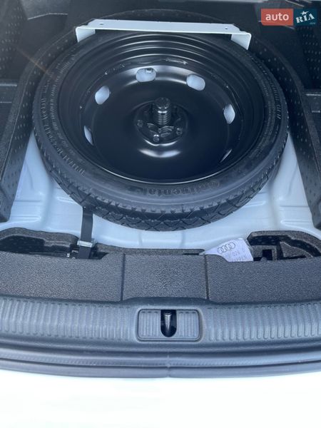 Седан Audi A3 2018 в Днепре