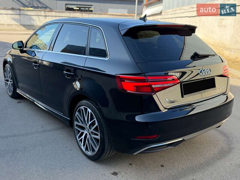 Хетчбек Audi A3 2018 в Києві