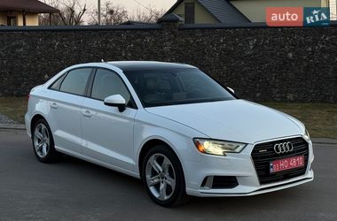 Седан Audi A3 2017 в Луцке