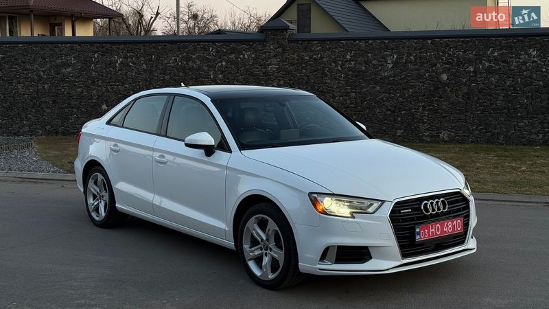 Седан Audi A3 2017 в Луцке