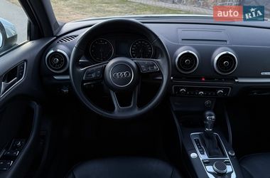 Седан Audi A3 2017 в Луцке