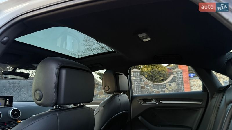 Седан Audi A3 2017 в Луцке