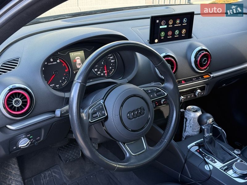 Седан Audi A3 2015 в Львове