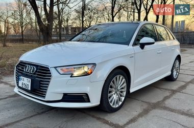 Хэтчбек Audi A3 2016 в Киеве