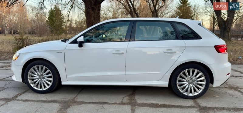 Хетчбек Audi A3 2016 в Києві фото 11 Хетчбек Audi A3 2016 в Києві