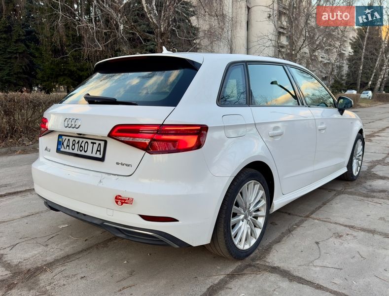 Хетчбек Audi A3 2016 в Києві фото 3 Хетчбек Audi A3 2016 в Києві