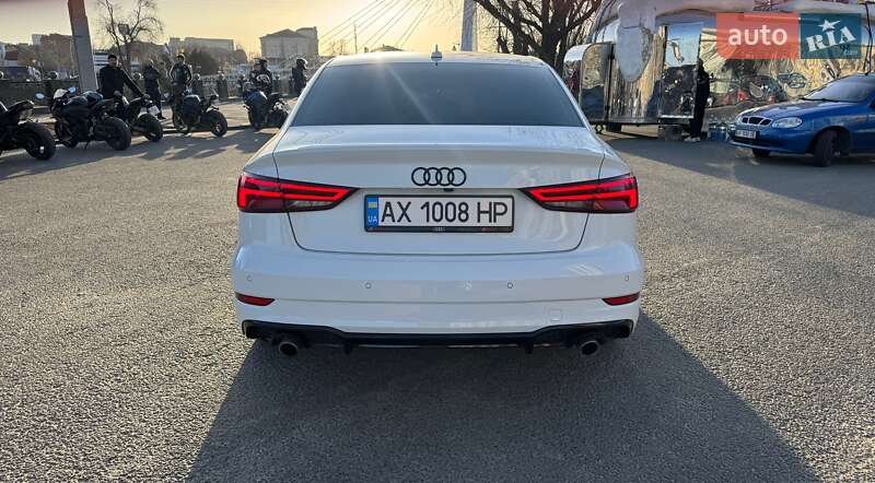 Седан Audi A3 2018 в Харькове