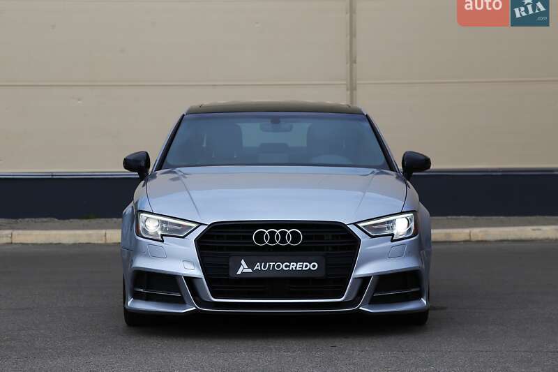 Седан Audi A3 2017 в Киеве