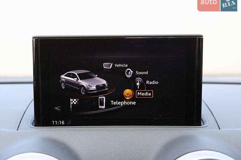 Седан Audi A3 2017 в Киеве