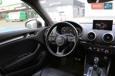Седан Audi A3 2017 в Киеве