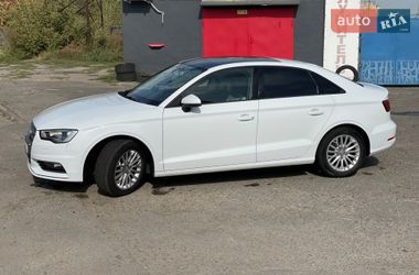 Седан Audi A3 2016 в Киеве