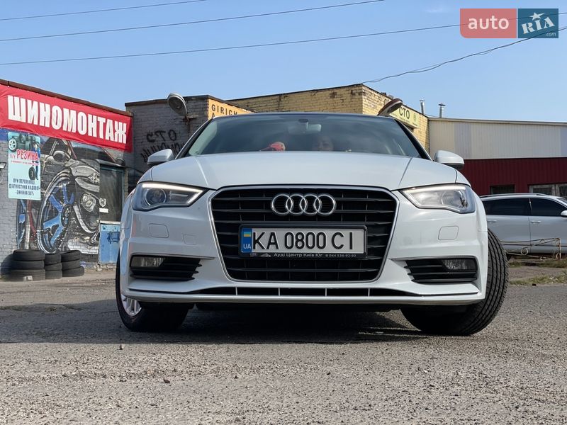 Седан Audi A3 2016 в Киеве
