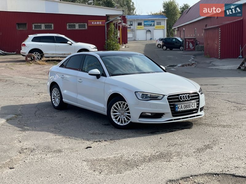 Седан Audi A3 2016 в Киеве