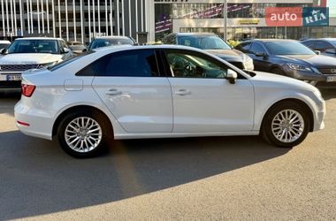 Седан Audi A3 2016 в Киеве