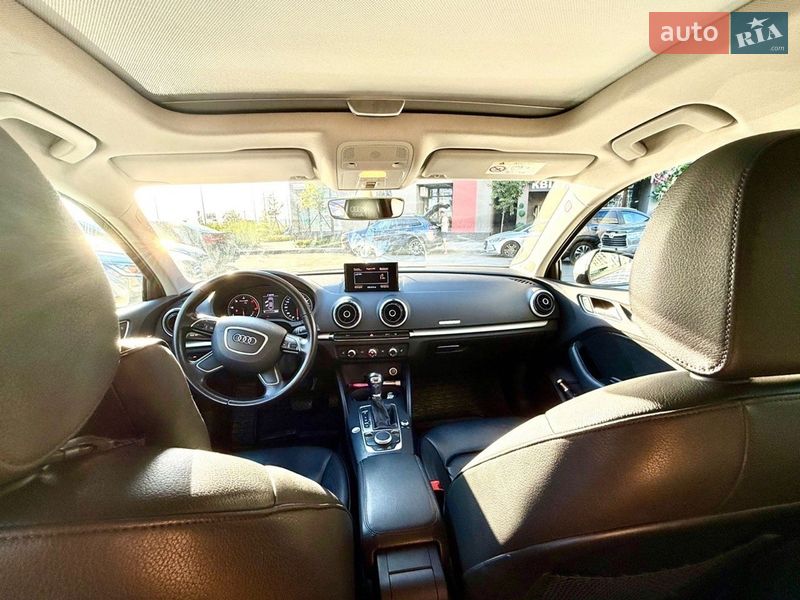 Седан Audi A3 2016 в Киеве