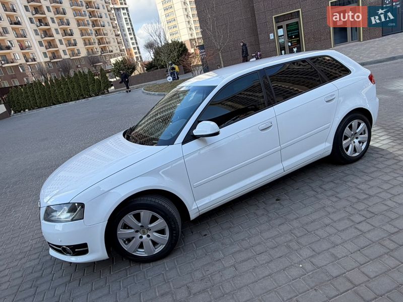 2013 Audi A3, VIN WAUZZZ8P5DA061110:plate — фото 1 (autoria)