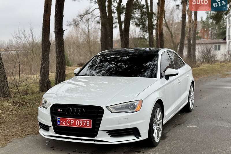 Седан Audi A3 2016 в Киеве