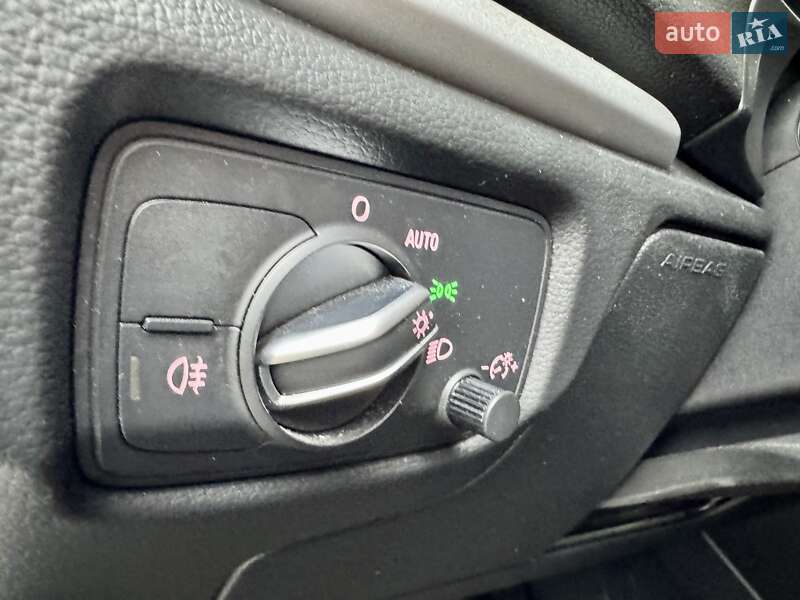 Седан Audi A3 2016 в Киеве