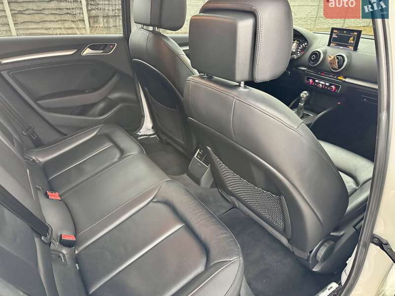 Седан Audi A3 2016 в Киеве