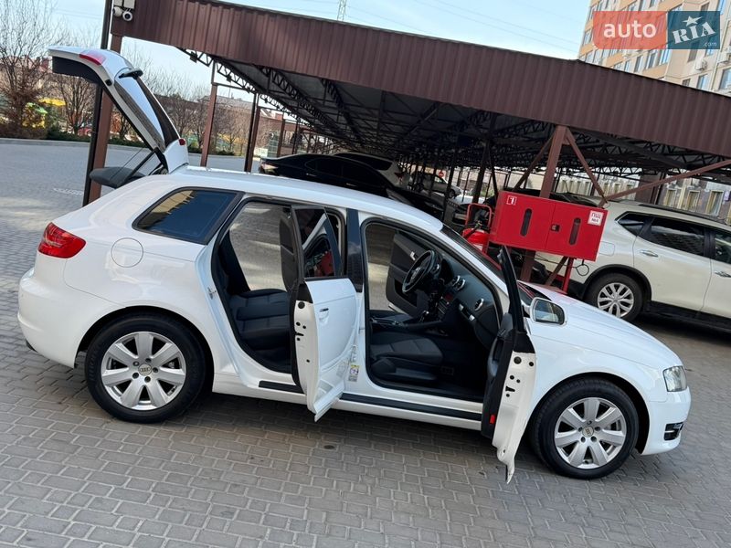 Хэтчбек Audi A3 2013 в Одессе