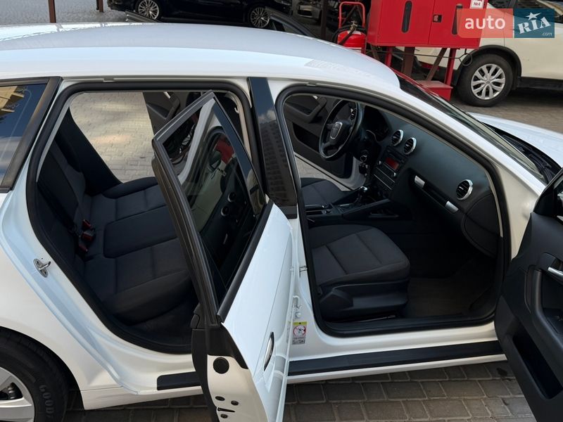 Хэтчбек Audi A3 2013 в Одессе