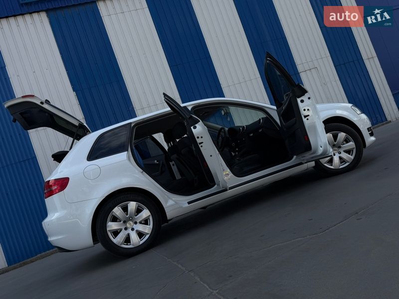 Хэтчбек Audi A3 2013 в Одессе