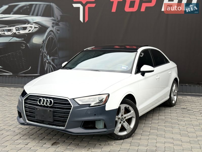 Седан Audi A3 2018 в Львове