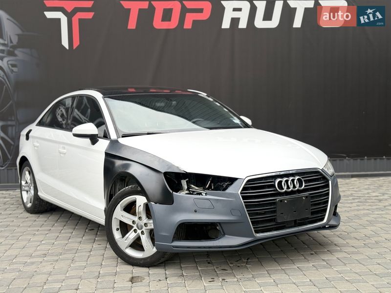 Седан Audi A3 2018 в Львове