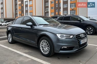 Седан Audi A3 2016 в Киеве