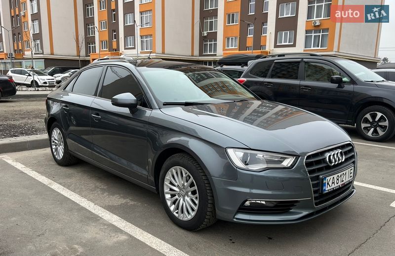 Седан Audi A3 2016 в Киеве