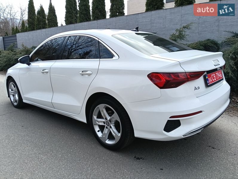 Седан Audi A3 2021 в Гатном