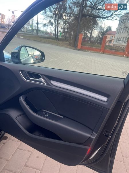 Хетчбек Audi A3 2016 в Луцьку