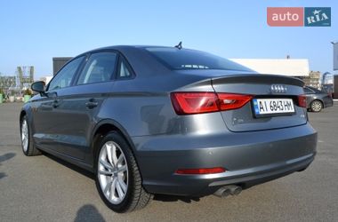 Седан Audi A3 2015 в Киеве