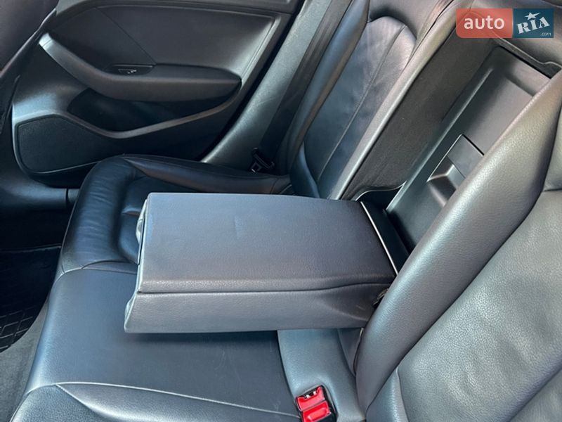 Седан Audi A3 2014 в Дніпрі