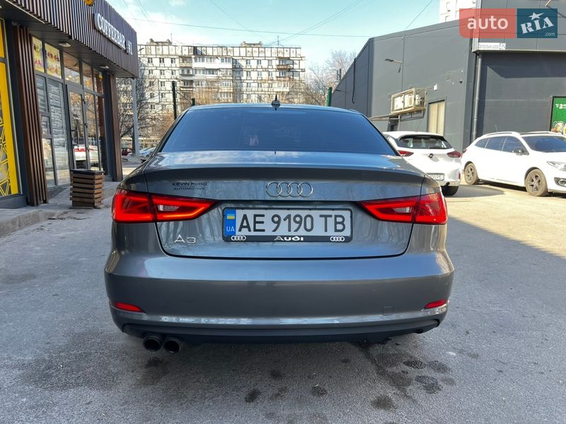 Седан Audi A3 2014 в Дніпрі