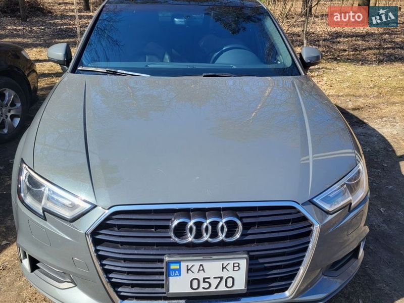 Седан Audi A3 2017 в Киеве