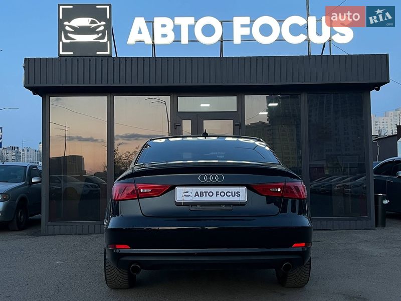 Седан Audi A3 2015 в Киеве
