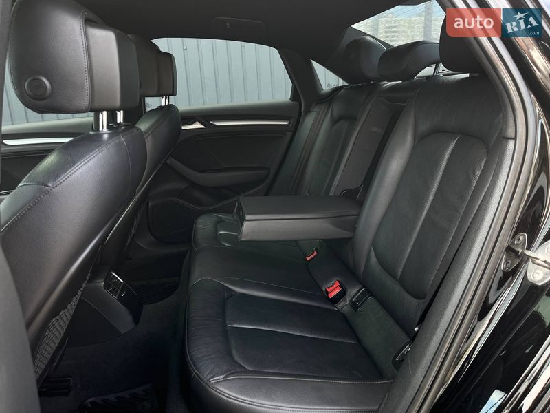 Седан Audi A3 2015 в Киеве