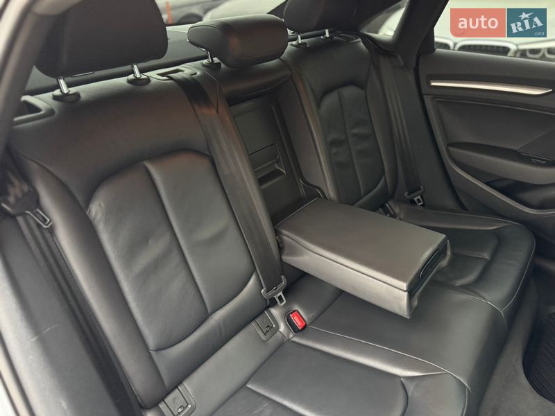 Седан Audi A3 2015 в Умани