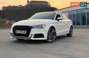 Седан Audi A3 2017 в Ужгороде