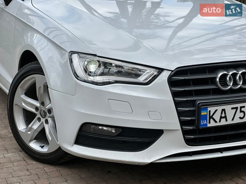 Хэтчбек Audi A3 2015 в Киеве