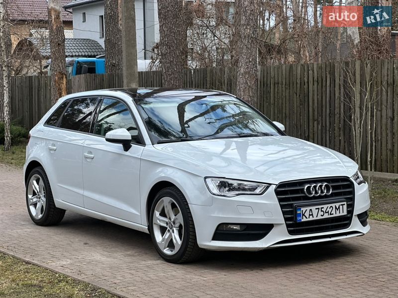 Хэтчбек Audi A3 2015 в Киеве
