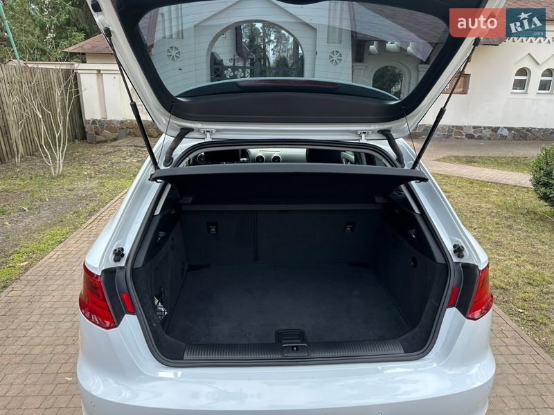 Хэтчбек Audi A3 2015 в Киеве